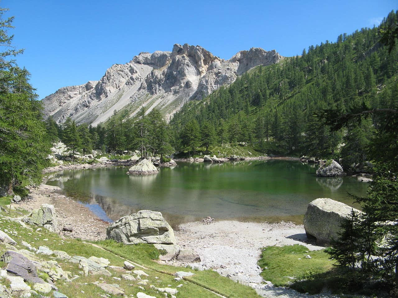 Top 10 des plus beaux lacs en France pour passer ses vacances