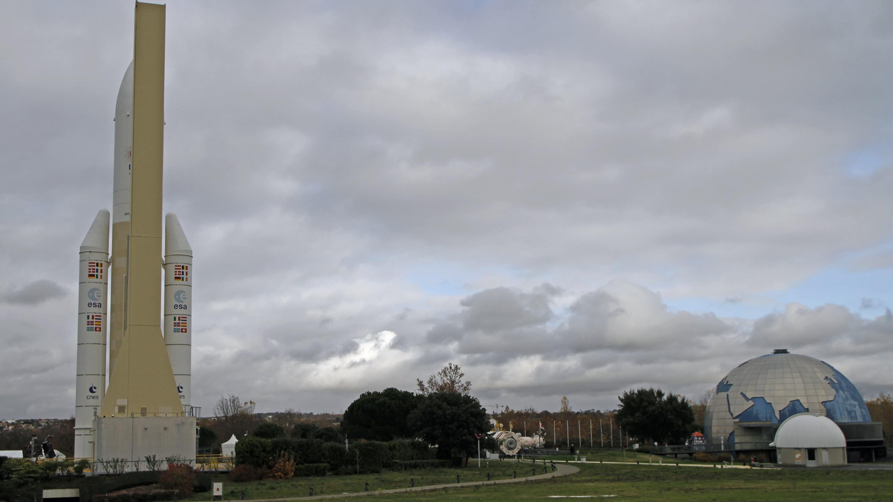 Fusée dans le parc de la Cité de l’Espace à Toulouse