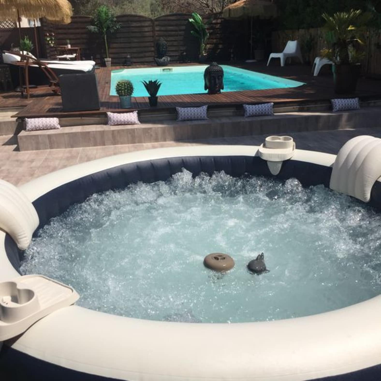 Testez la chambre avec jacuzzi privatif dans le Var